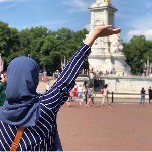 Meet your Posher, Muna